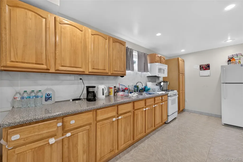 16443 96th Street Howard Beach NY 11414