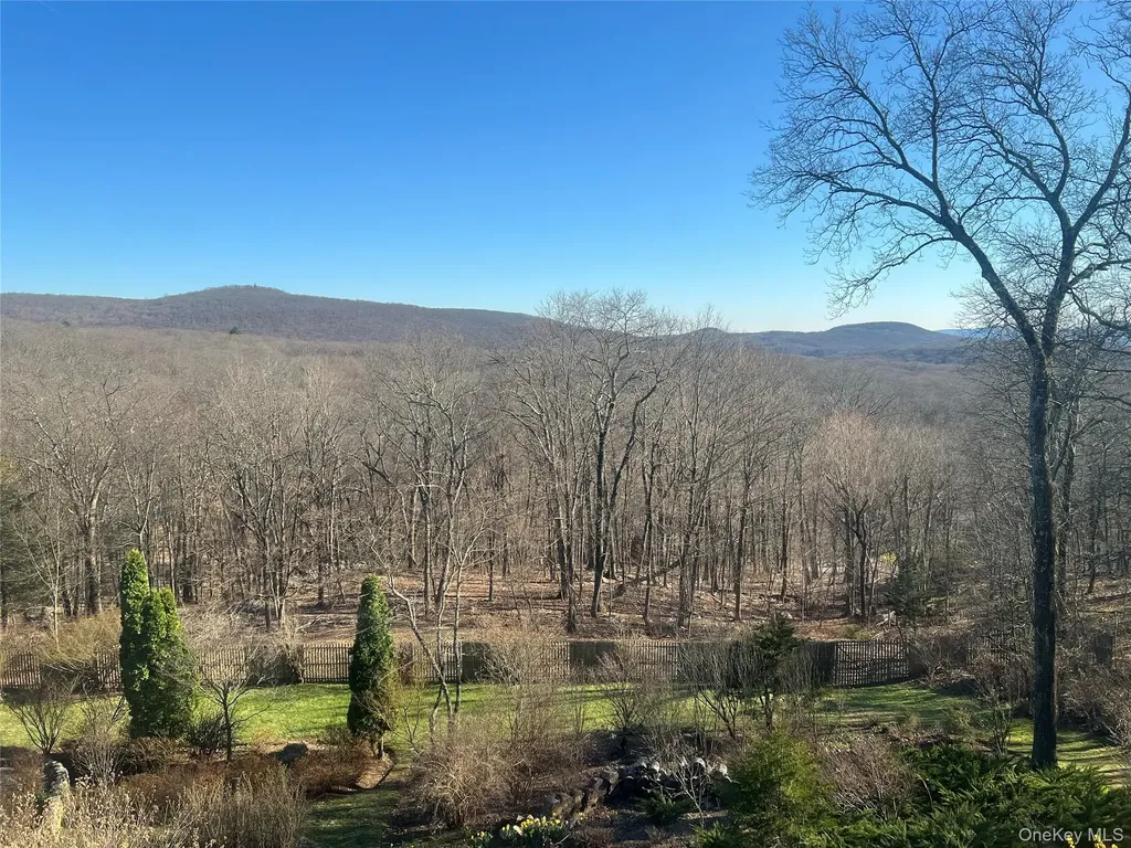 50 Downey Lane Cold Spring NY 10516