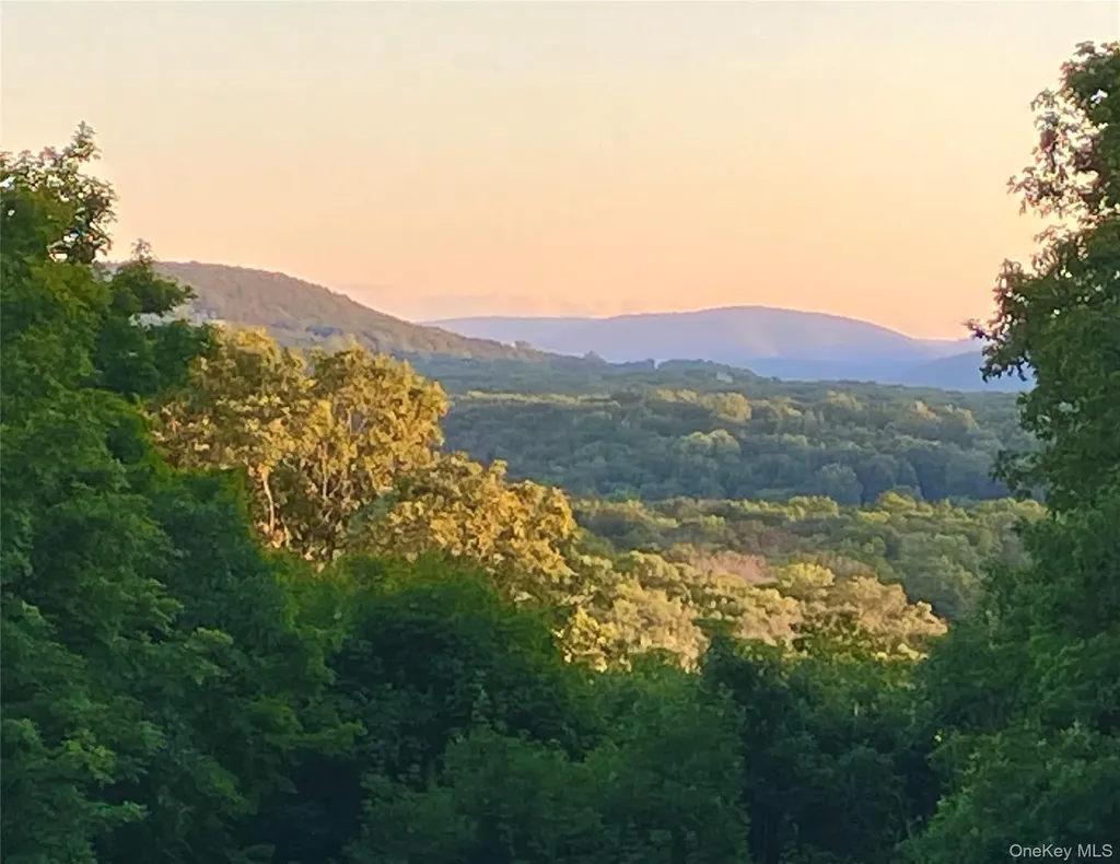 50 Downey Lane Cold Spring NY 10516