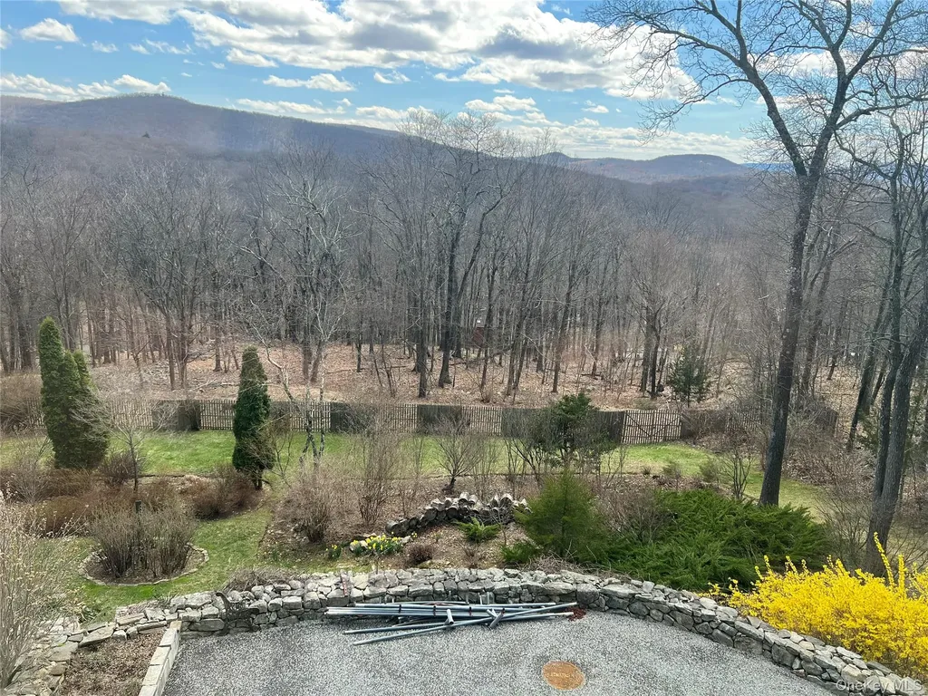50 Downey Lane Cold Spring NY 10516
