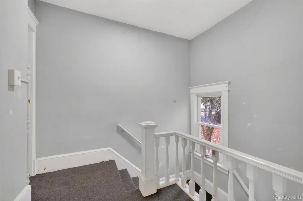 11 Manitou Avenue Poughkeepsie NY 12603
