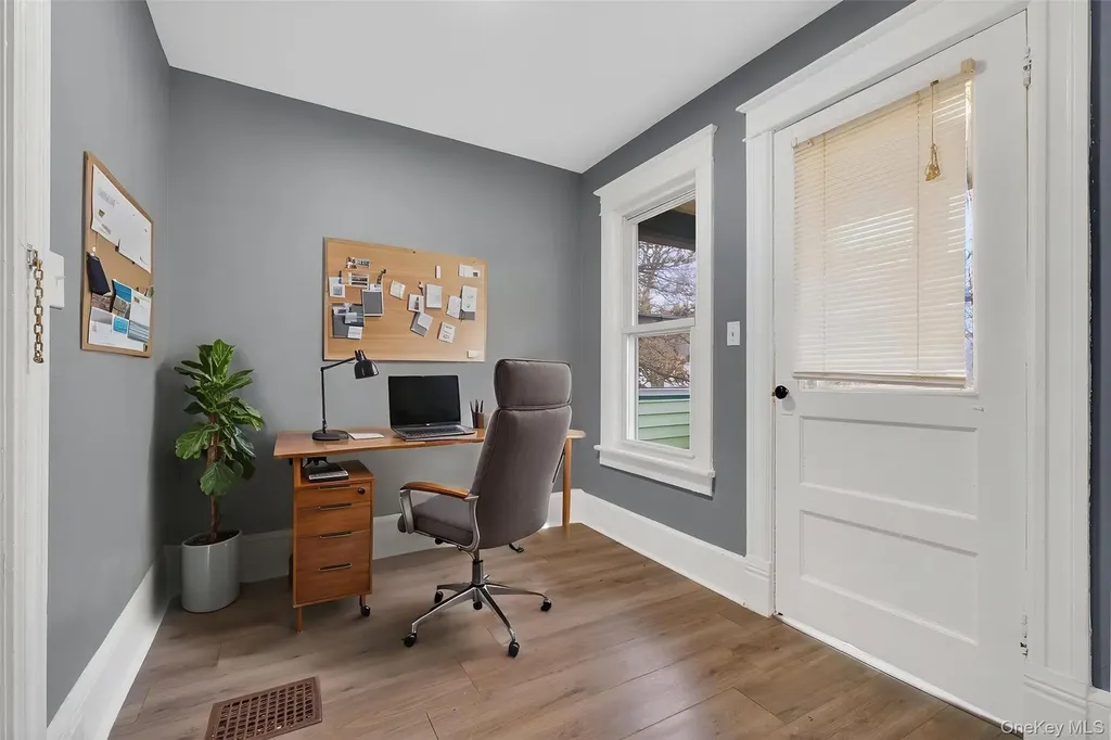 11 Manitou Avenue Poughkeepsie NY 12603