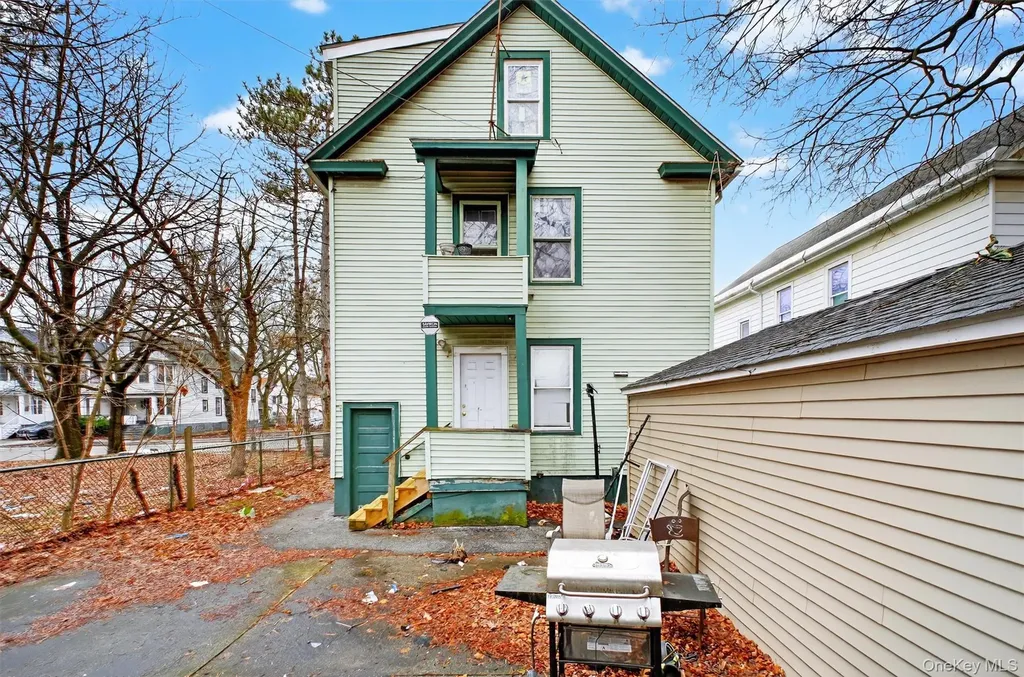11 Manitou Avenue Poughkeepsie NY 12603