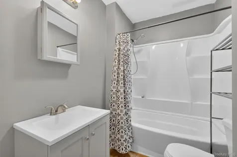 11 Manitou Avenue Poughkeepsie NY 12603