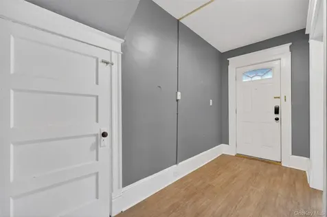 11 Manitou Avenue Poughkeepsie NY 12603