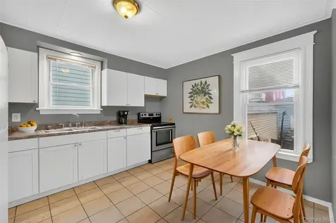 11 Manitou Avenue Poughkeepsie NY 12603