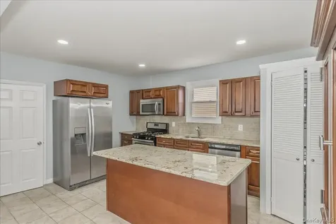 75 Anstice Street Oyster Bay NY 11771