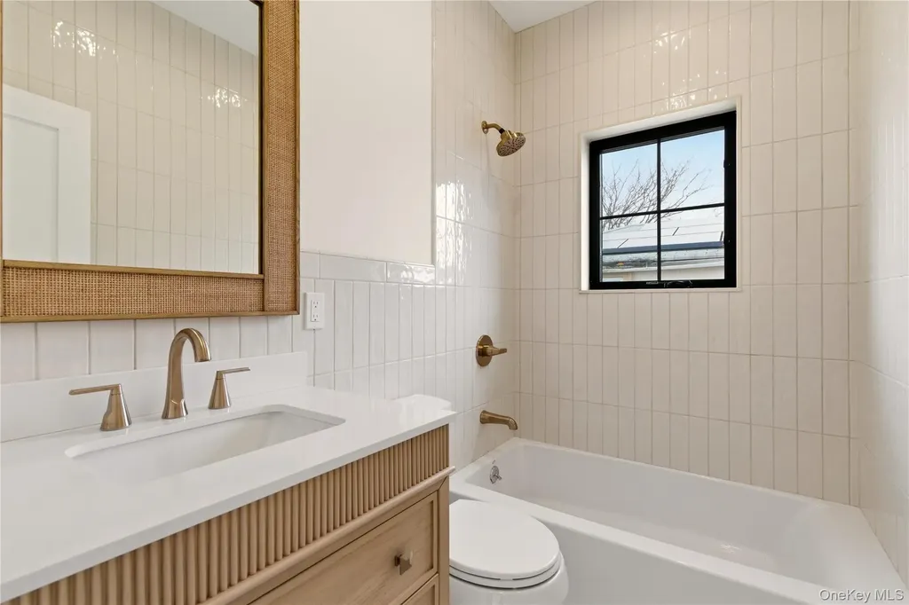 130 Albany Avenue Westbury NY 11590