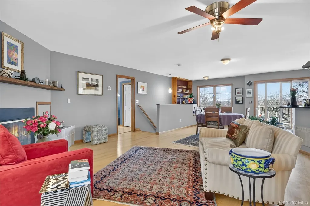 15 Meadow Drive Red Hook NY 12571