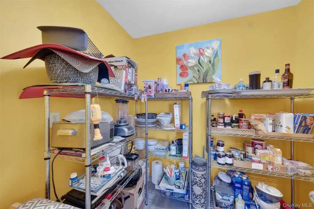 15 Meadow Drive Red Hook NY 12571