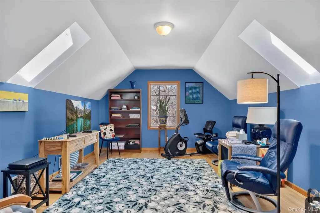 15 Meadow Drive Red Hook NY 12571