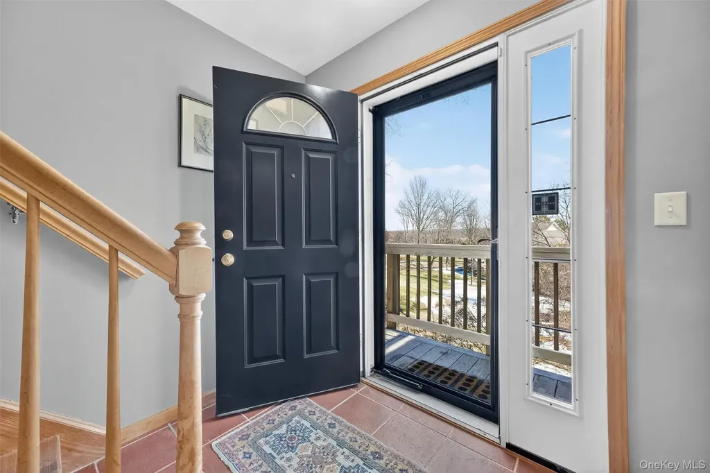 15 Meadow Drive Red Hook NY 12571