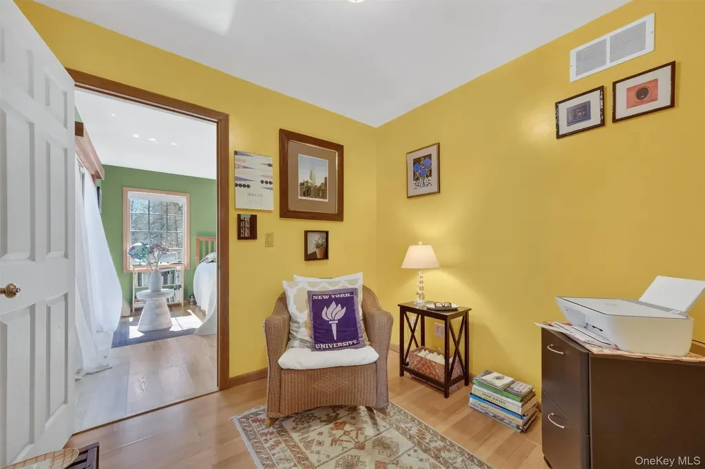 15 Meadow Drive Red Hook NY 12571
