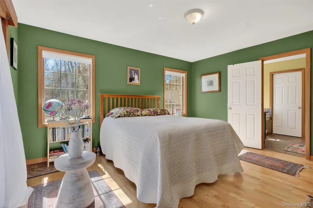 15 Meadow Drive Red Hook NY 12571