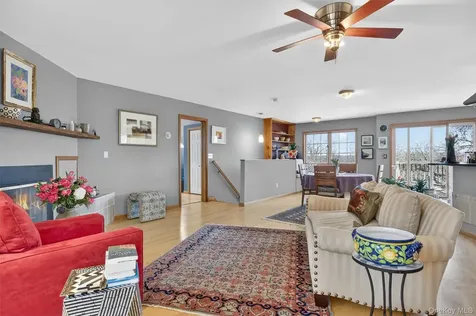 15 Meadow Drive Red Hook NY 12571