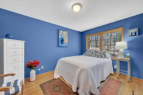 15 Meadow Drive Red Hook NY 12571