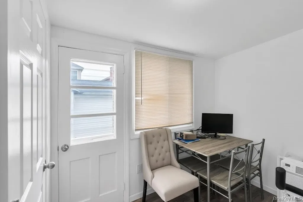41 Jerome Avenue Mineola NY 11501