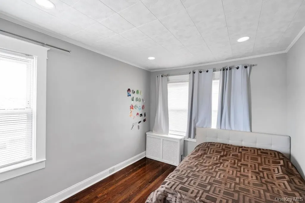 41 Jerome Avenue Mineola NY 11501