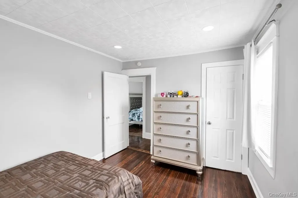 41 Jerome Avenue Mineola NY 11501