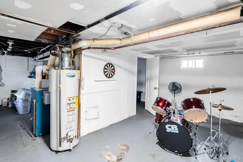 41 Jerome Avenue Mineola NY 11501