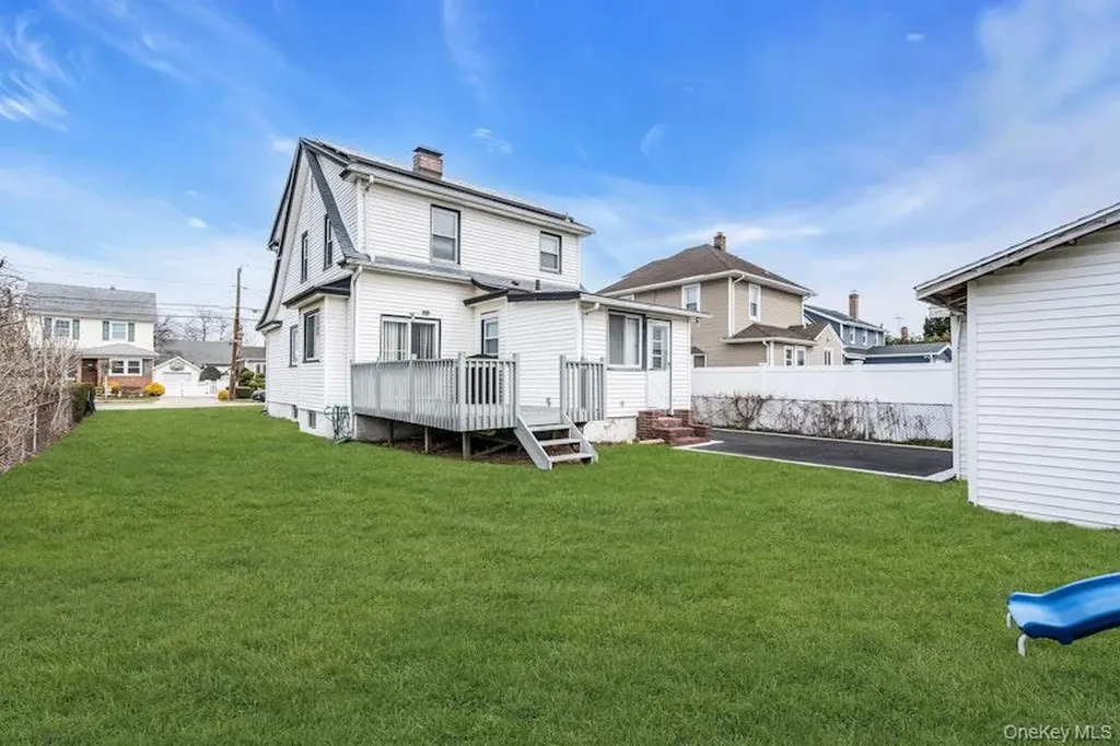41 Jerome Avenue Mineola NY 11501