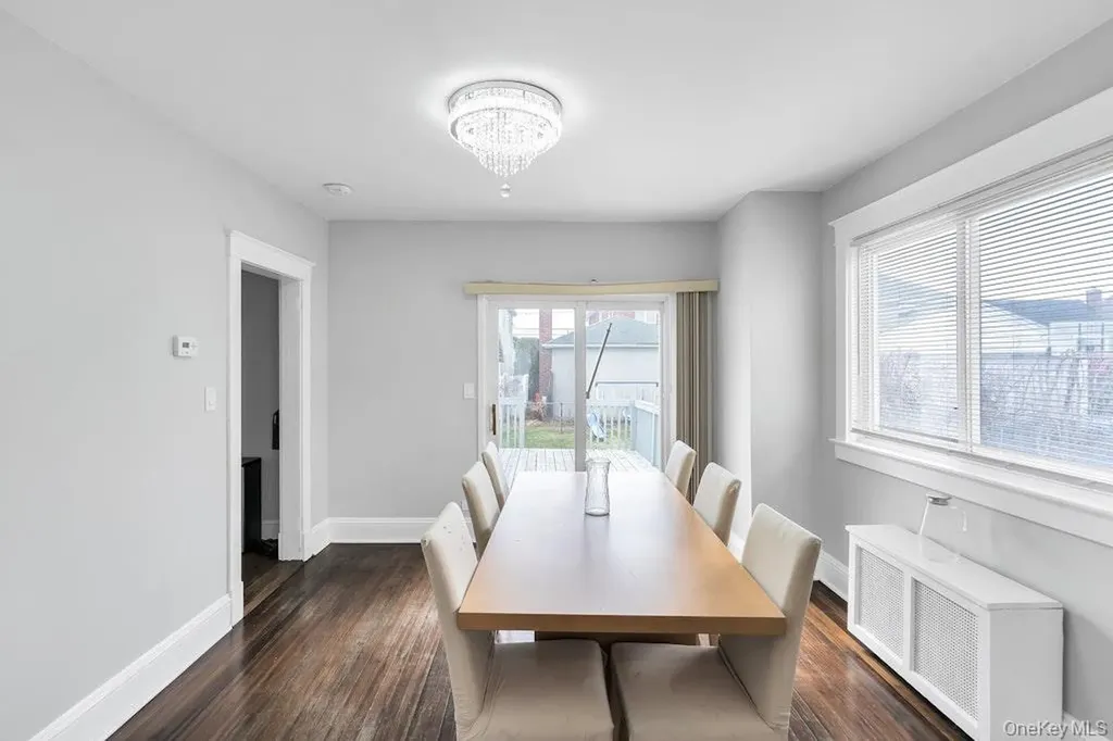 41 Jerome Avenue Mineola NY 11501