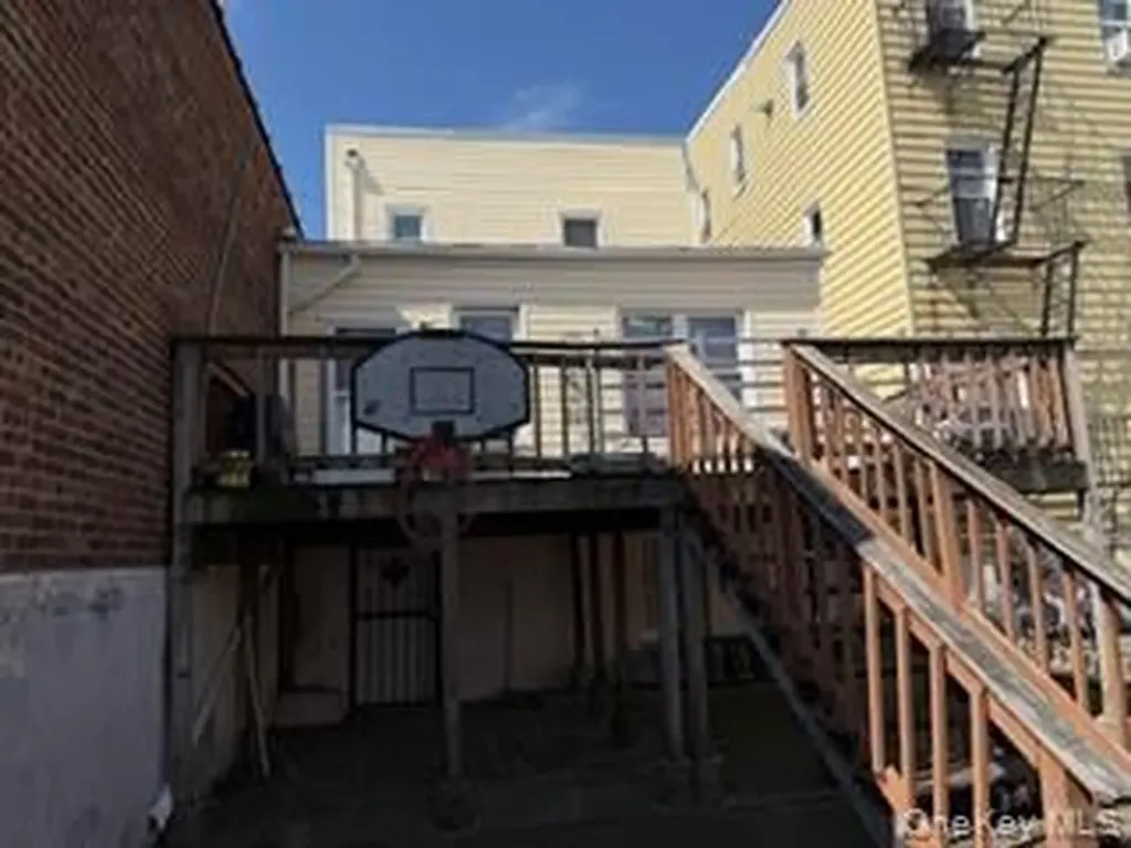 1210 Havemeyer Avenue Bronx NY 10462