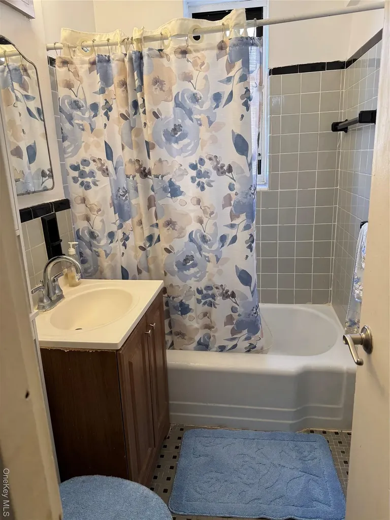 745 E 231st Street Bronx NY 10466