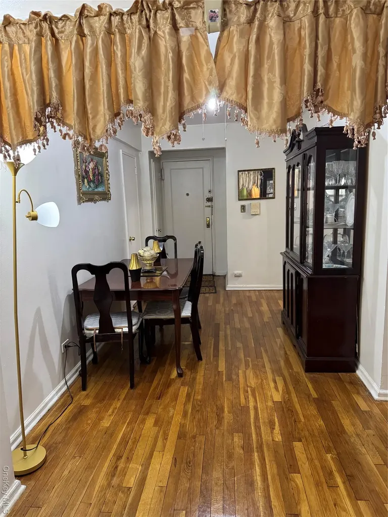 745 E 231st Street Bronx NY 10466