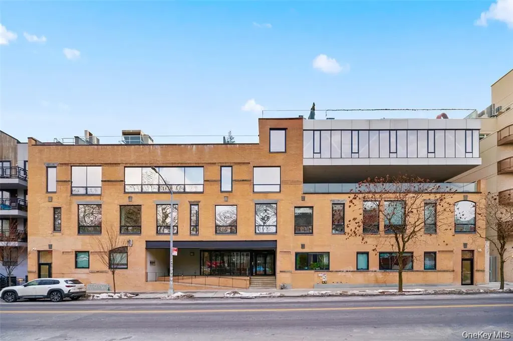 850 Metropolitan Avenue Brooklyn NY 11211