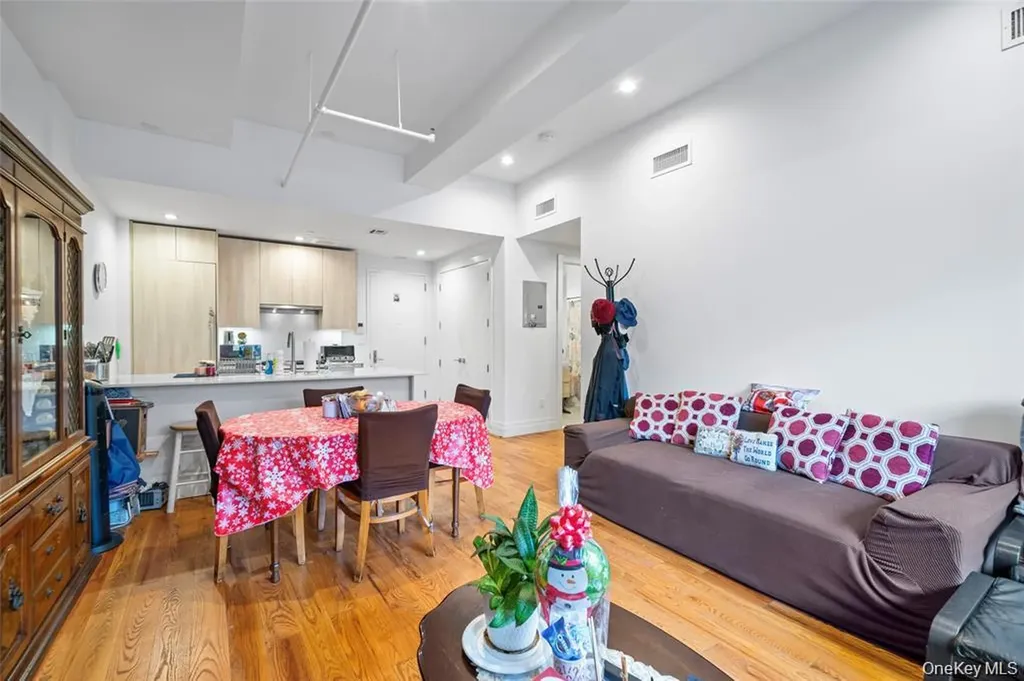 850 Metropolitan Avenue Brooklyn NY 11211
