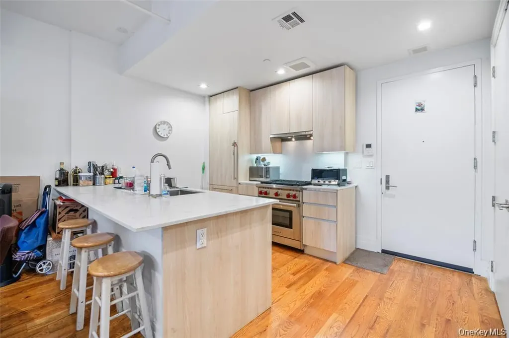 850 Metropolitan Avenue Brooklyn NY 11211