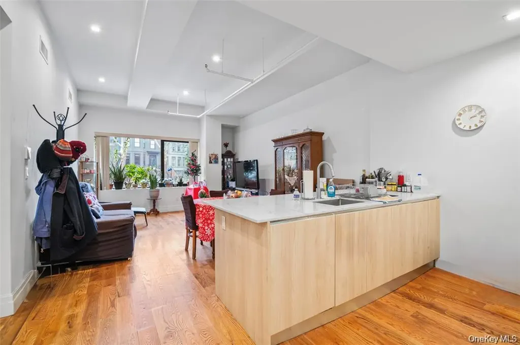 850 Metropolitan Avenue Brooklyn NY 11211