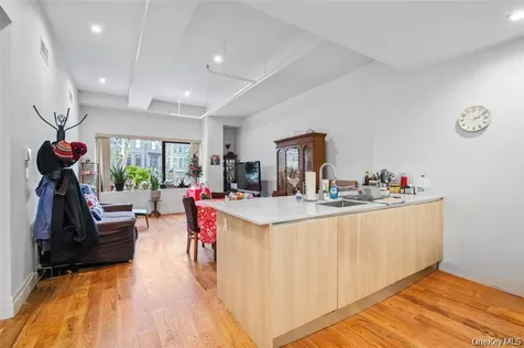 850 Metropolitan Avenue Brooklyn NY 11211
