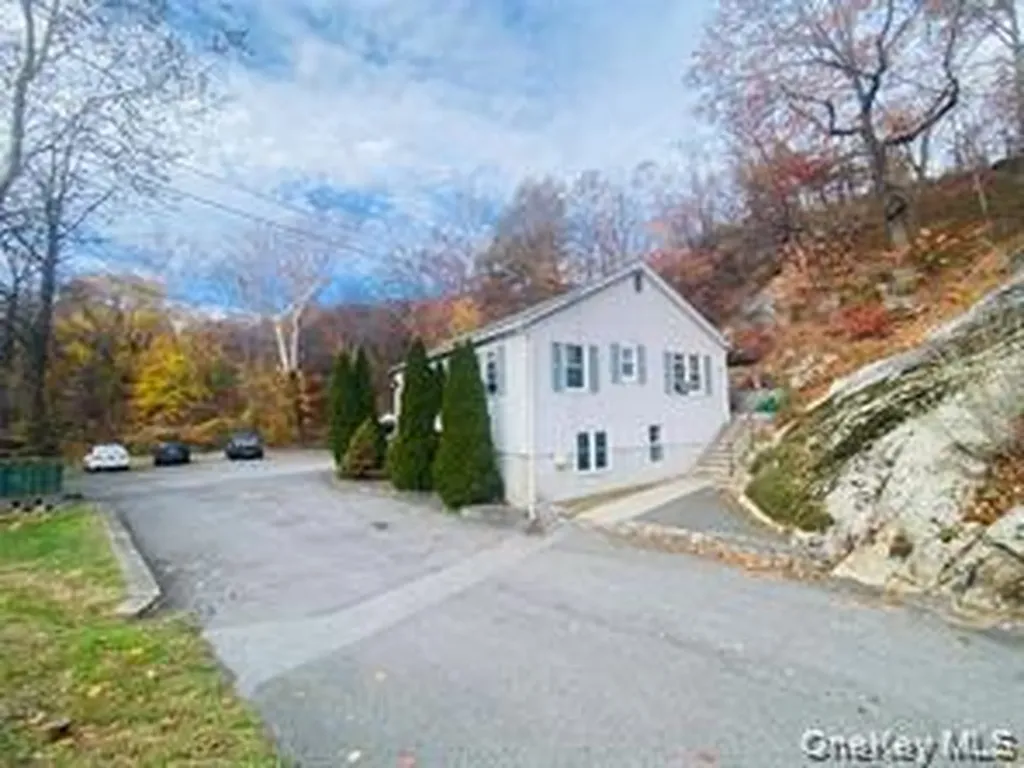 5 Old State Road Highland Falls NY 10928