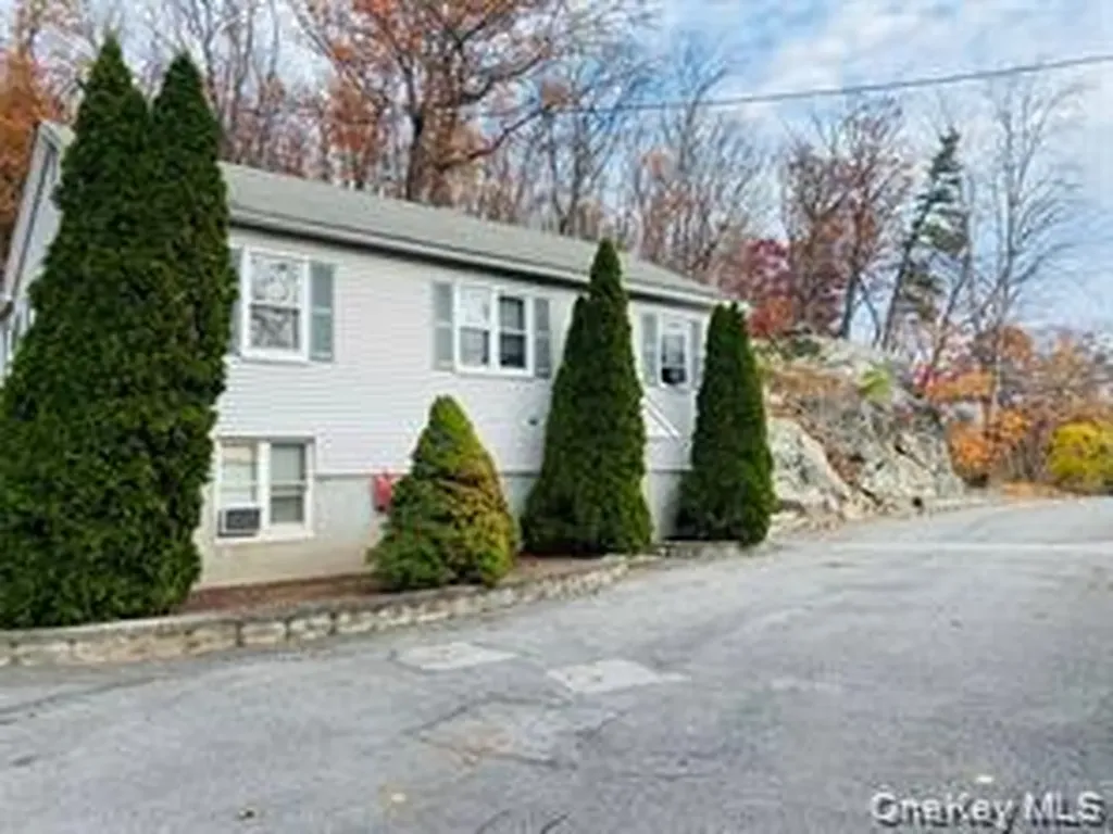 5 Old State Road Highland Falls NY 10928