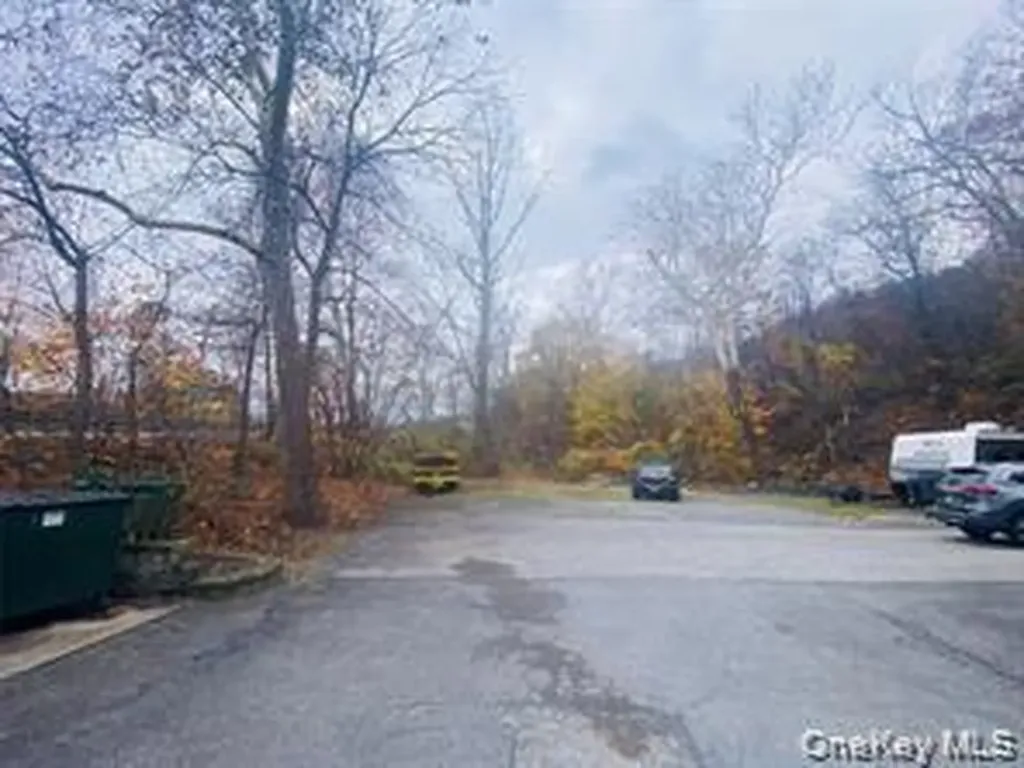 5 Old State Road Highland Falls NY 10928