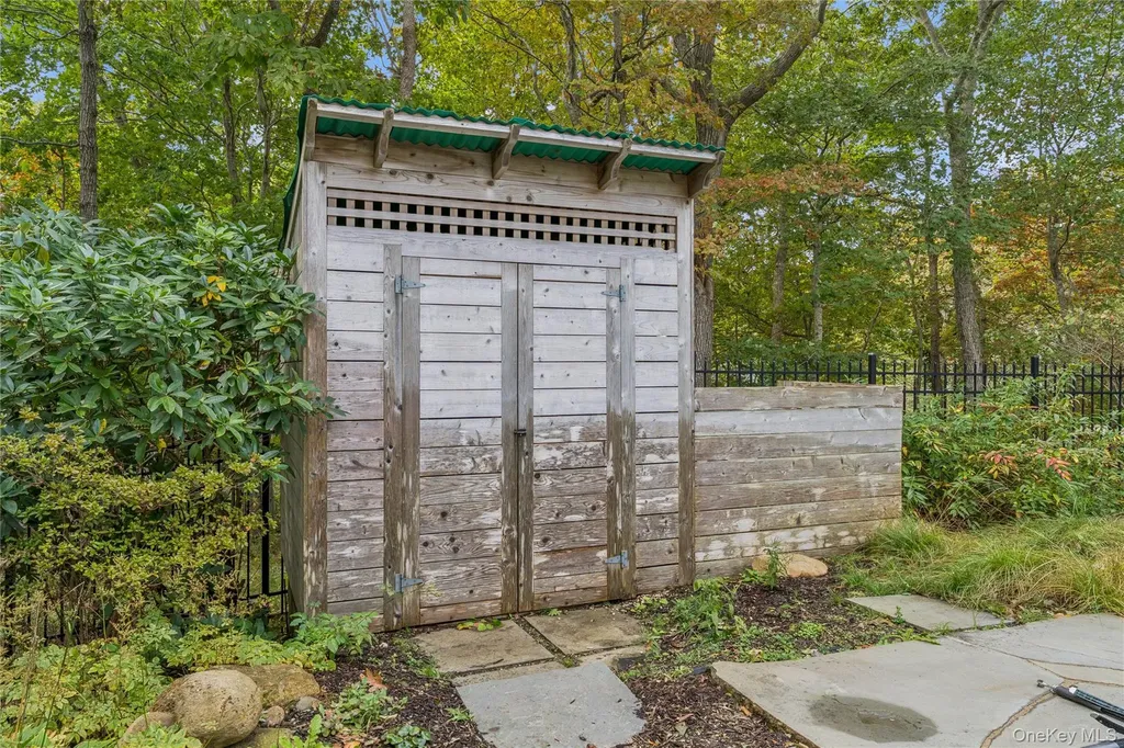 51 Davis Drive Montauk NY 11954