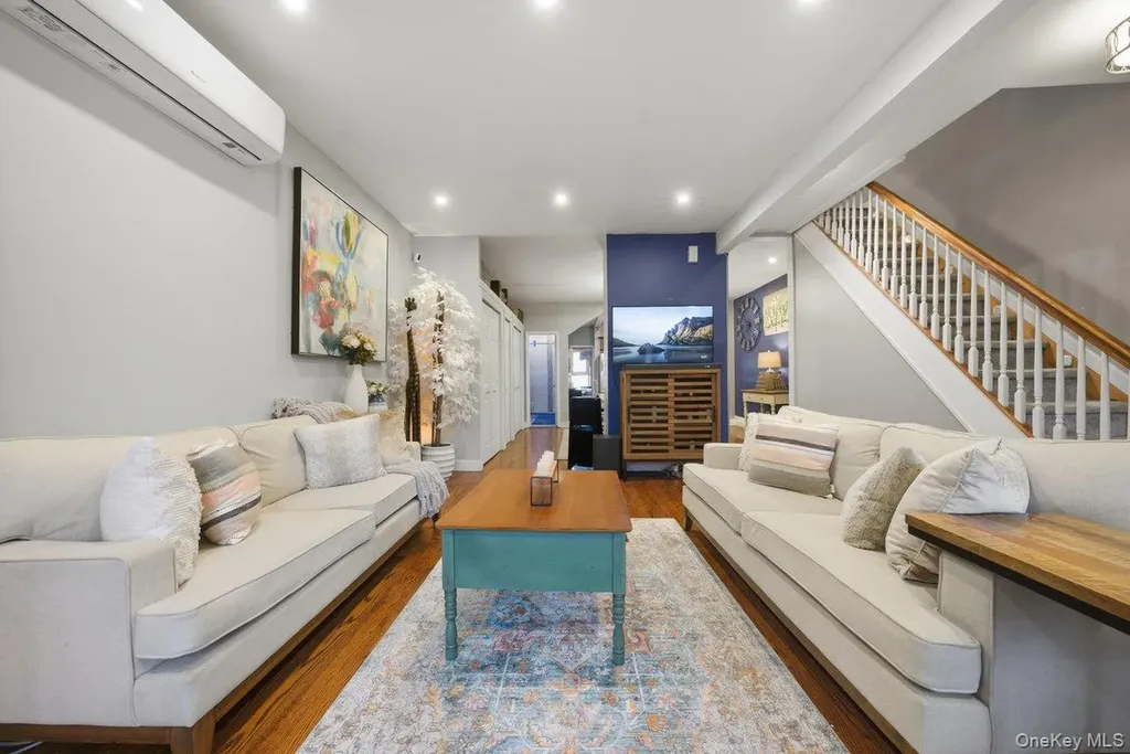 4641 Carpenter Avenue Bronx NY 10470