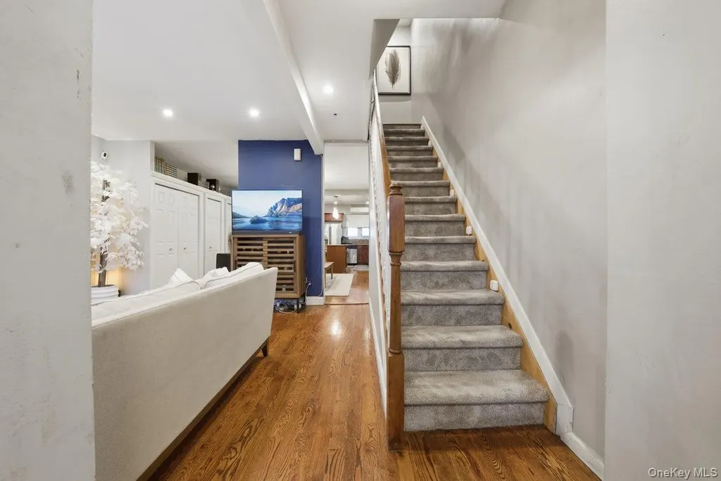 4641 Carpenter Avenue Bronx NY 10470