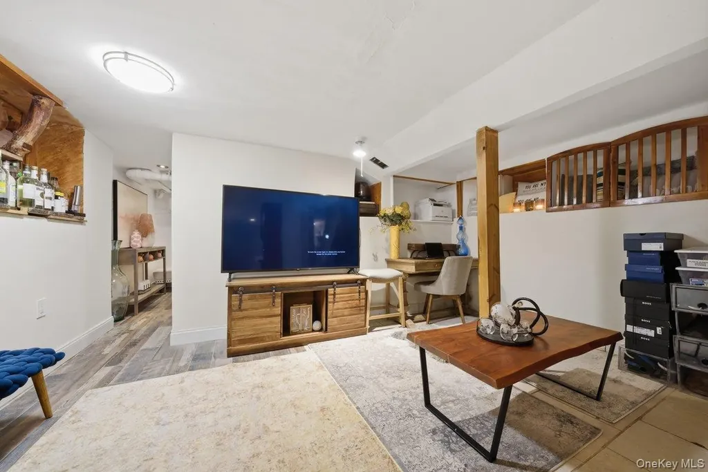 4641 Carpenter Avenue Bronx NY 10470
