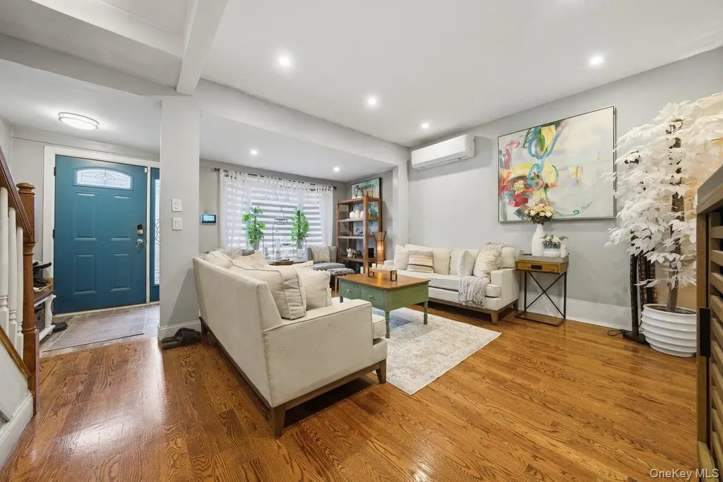 4641 Carpenter Avenue Bronx NY 10470
