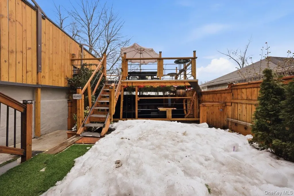 4641 Carpenter Avenue Bronx NY 10470