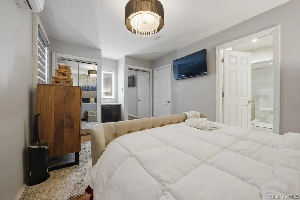 4641 Carpenter Avenue Bronx NY 10470