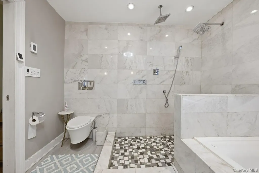 4641 Carpenter Avenue Bronx NY 10470