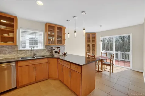 113 Hitching Post Lane Yorktown Heights NY 10598
