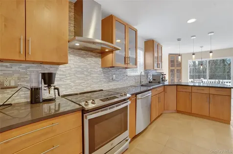 113 Hitching Post Lane Yorktown Heights NY 10598