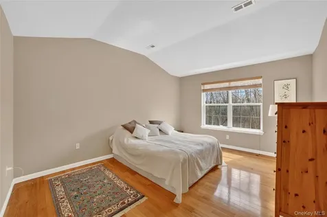 113 Hitching Post Lane Yorktown Heights NY 10598