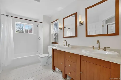 113 Hitching Post Lane Yorktown Heights NY 10598