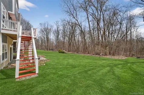 113 Hitching Post Lane Yorktown Heights NY 10598